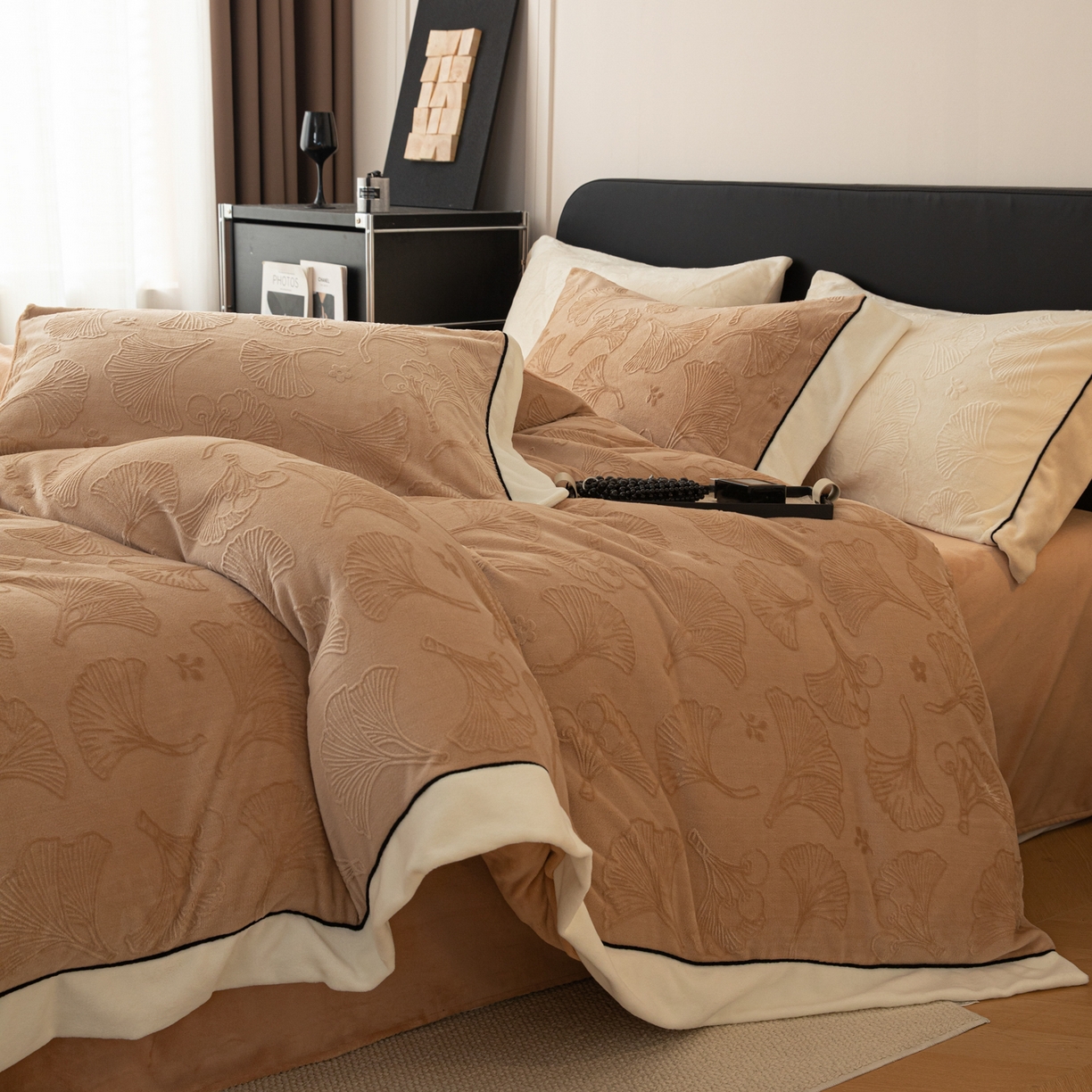 91家纺网 家纺一手货源 找家纺 （总）典曼家纺 2025新款A类纯色雕花牛奶绒四件套