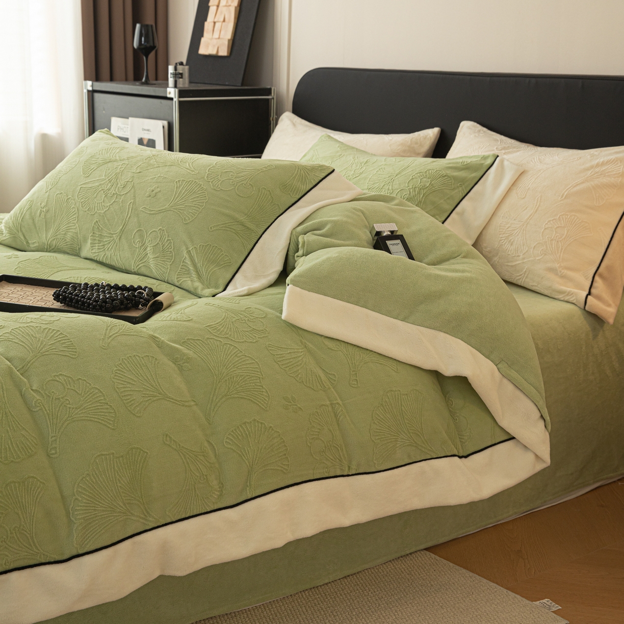 91家纺网 家纺一手货源 找家纺 （总）典曼家纺 2025新款A类纯色雕花牛奶绒四件套