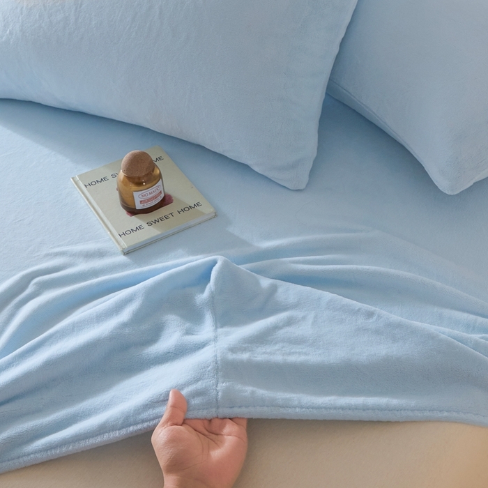 91家纺网 家纺一手货源 找家纺 小叮当家纺仓储工厂店 2025新款牛奶绒简约纯色单床笠 床笠单件 奶蓝-cl