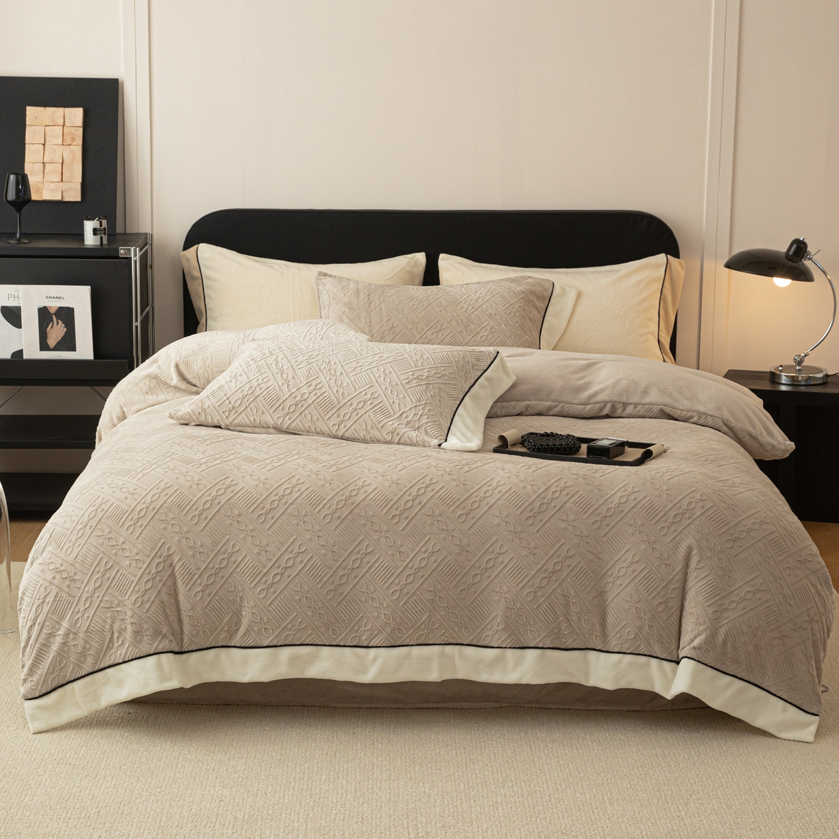 91家纺网 家纺一手货源 找家纺 典曼家纺 2025新款A类纯色雕花牛奶绒四件套 诺亚