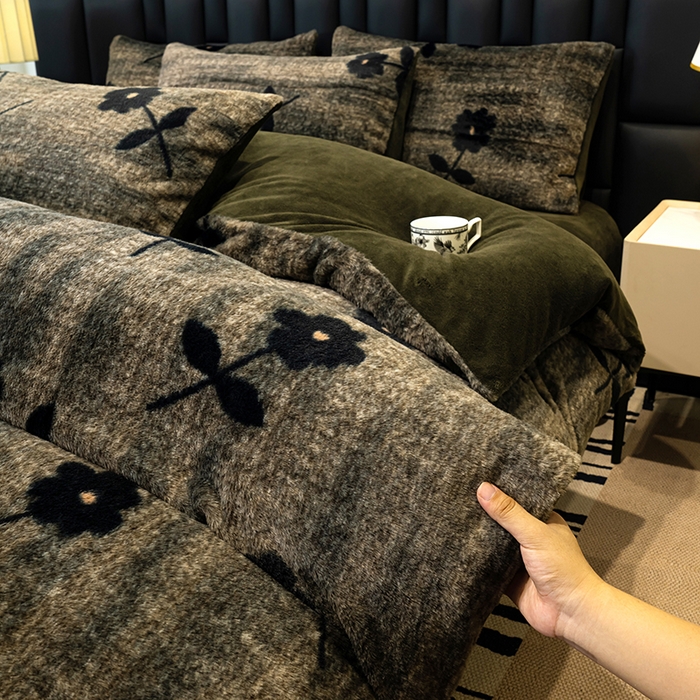 91家纺网 家纺一手货源 找家纺 元禾家纺 2025新款法式美拉德高克重兔毛床盖款四件套兔毛简单款 盛放