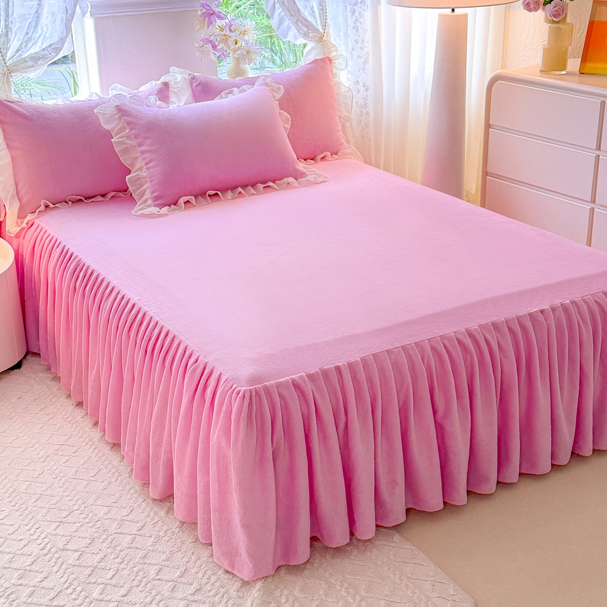 91家纺网 家纺一手货源 找家纺 后庭寝室 2025新款高克重牛奶绒公主风床裙四件套-甜心系列 甜心-浅粉