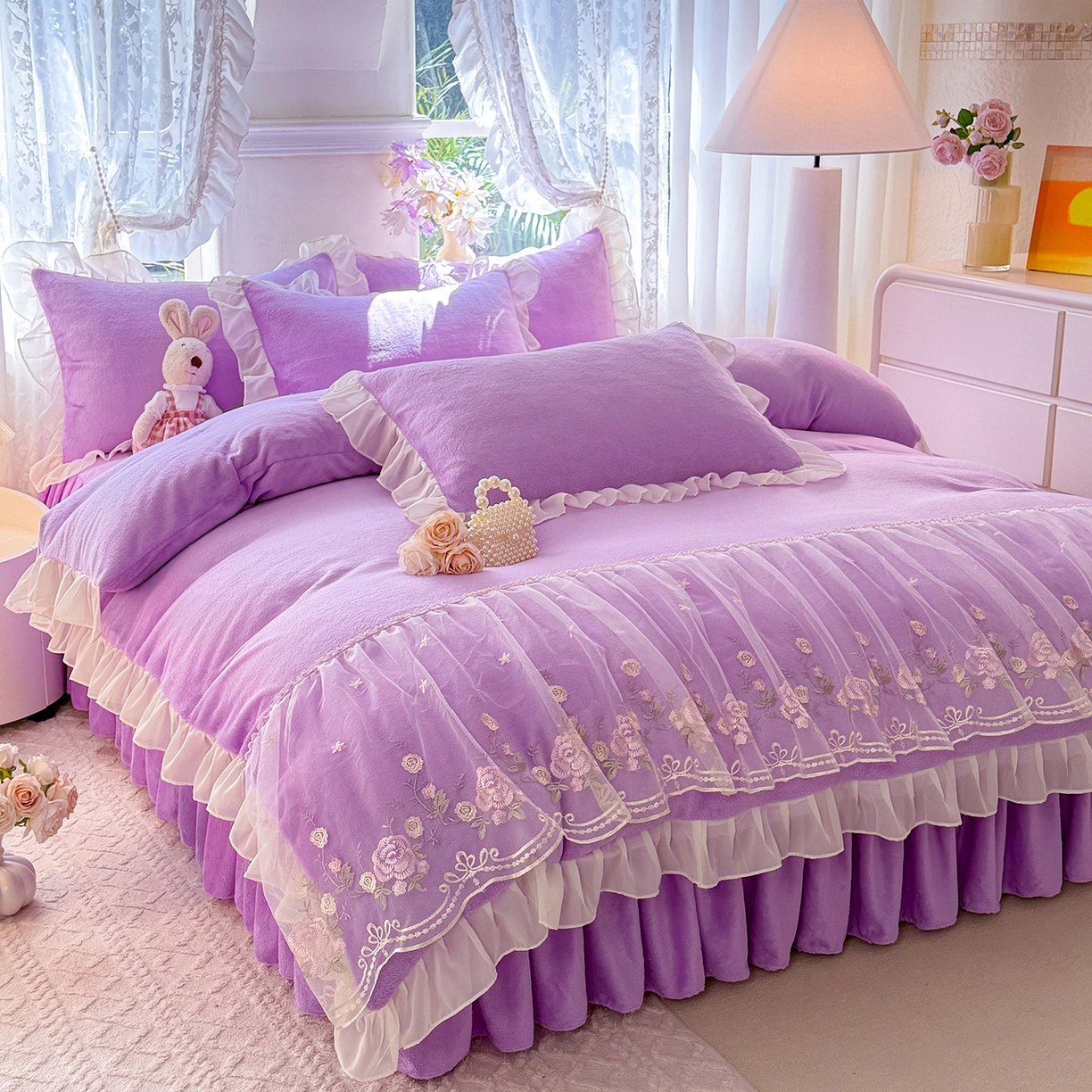 91家纺网 家纺一手货源 找家纺 后庭寝室 2025新款高克重牛奶绒公主风床裙四件套-甜心系列 甜心-浅紫