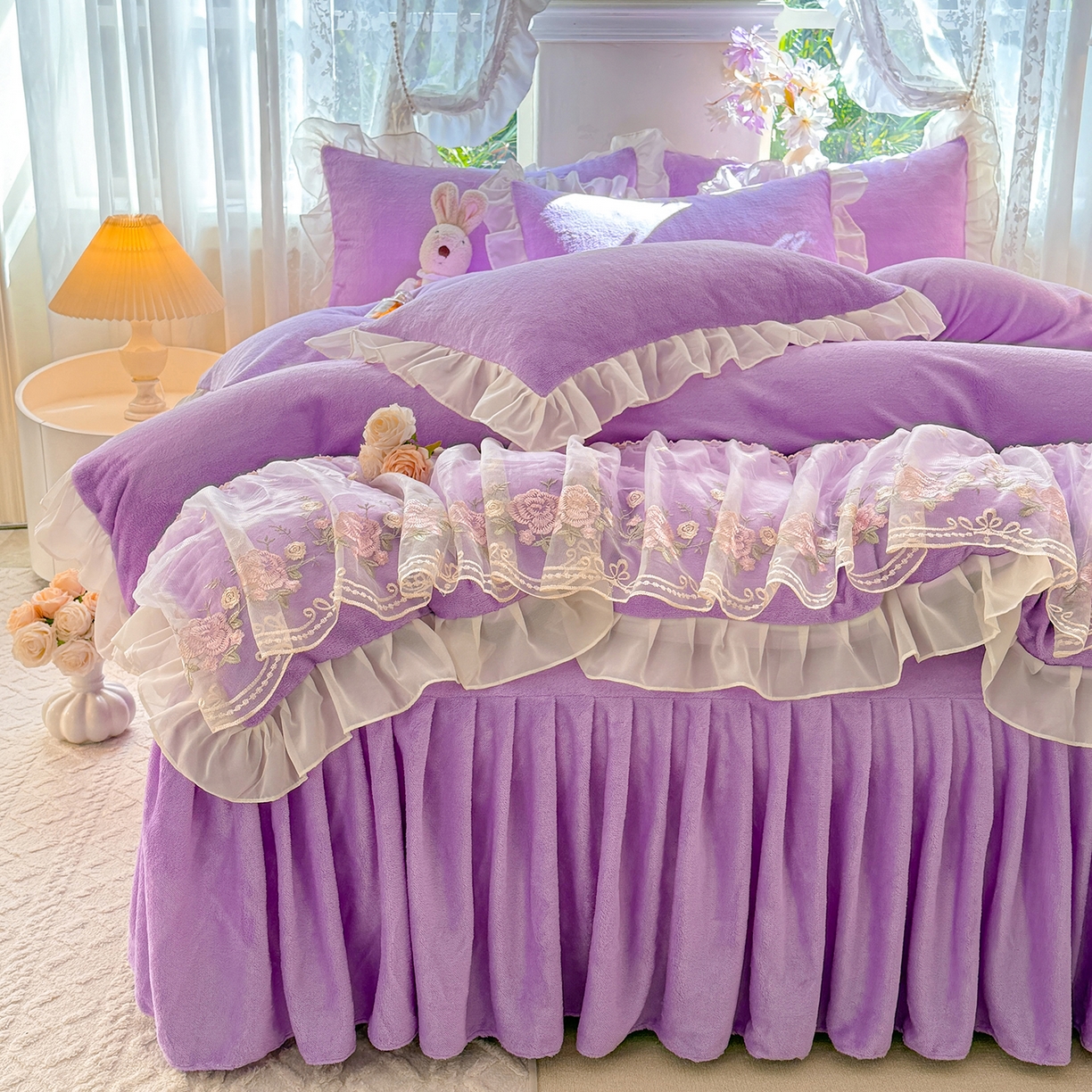 91家纺网 家纺一手货源 找家纺 后庭寝室 2025新款高克重牛奶绒公主风床裙四件套-甜心系列 甜心-浅紫