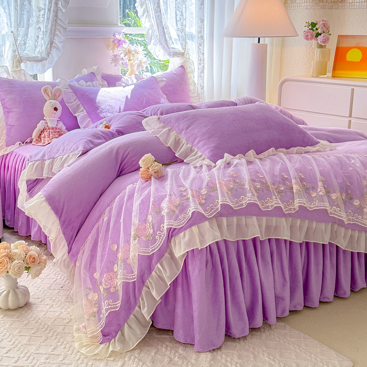 91家纺网 家纺一手货源 找家纺 后庭寝室 2025新款高克重牛奶绒公主风床裙四件套-甜心系列 甜心-浅紫