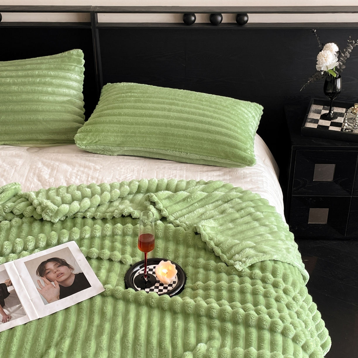 91家纺网 家纺一手货源 找家纺 小叮当家纺仓储工厂店 2025新款230克仿兔绒大抽条毛毯(跨境可供) 抽条-绒毯果绿