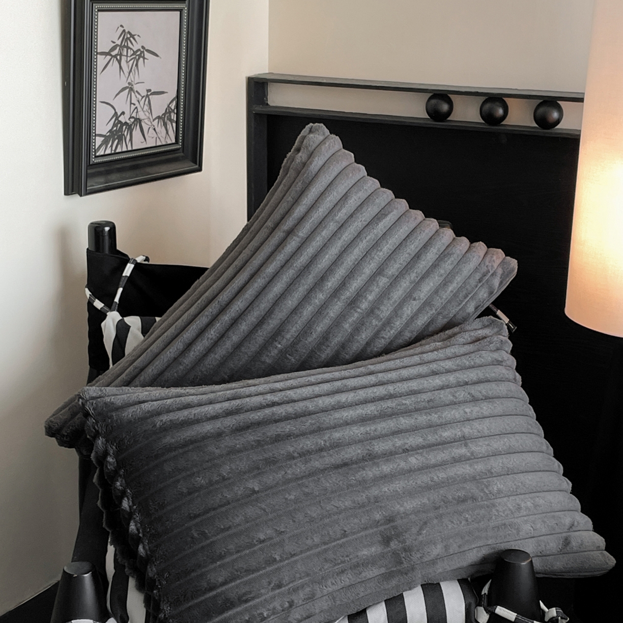 91家纺网 家纺一手货源 找家纺 小叮当家纺仓储工厂店 2025新款230克仿兔绒大抽条毛毯(跨境可供) 抽条-绒毯深灰