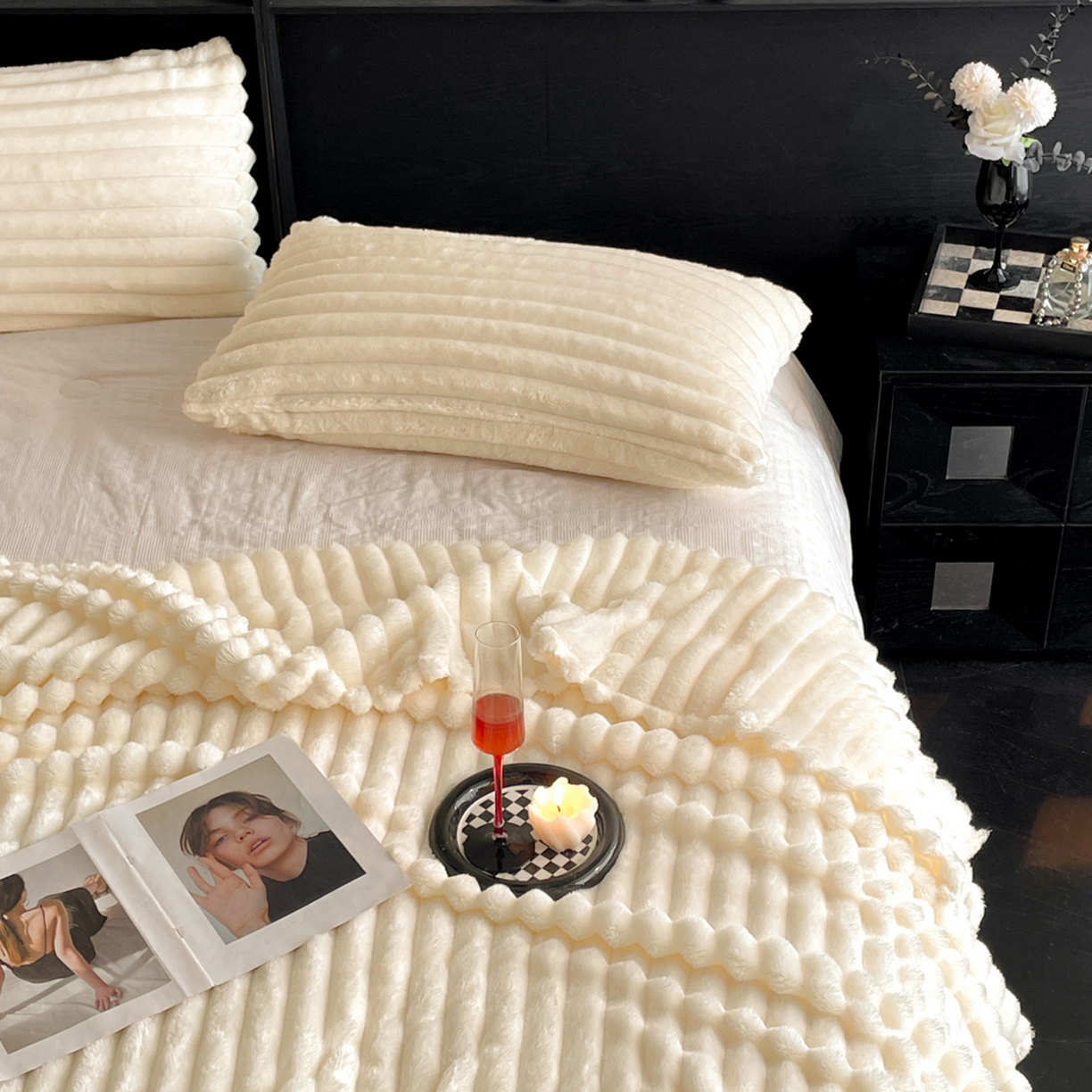 91家纺网 家纺一手货源 找家纺 （总）小叮当家纺仓储工厂店 2025新款230克仿兔绒大抽条毛毯(跨境可供)