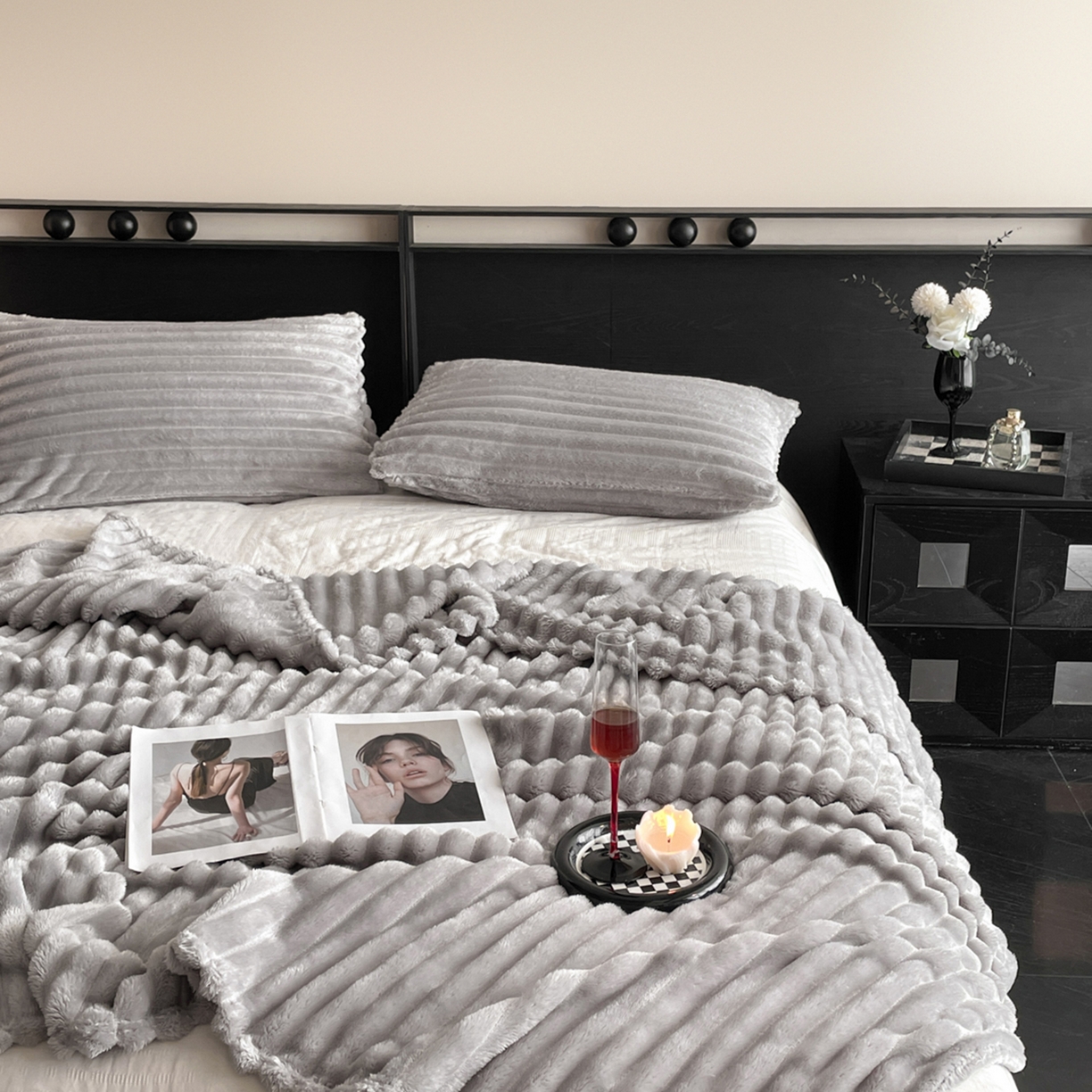 91家纺网 家纺一手货源 找家纺 小叮当家纺仓储工厂店 2025新款230克仿兔绒大抽条毛毯(跨境可供) 抽条-绒毯浅灰