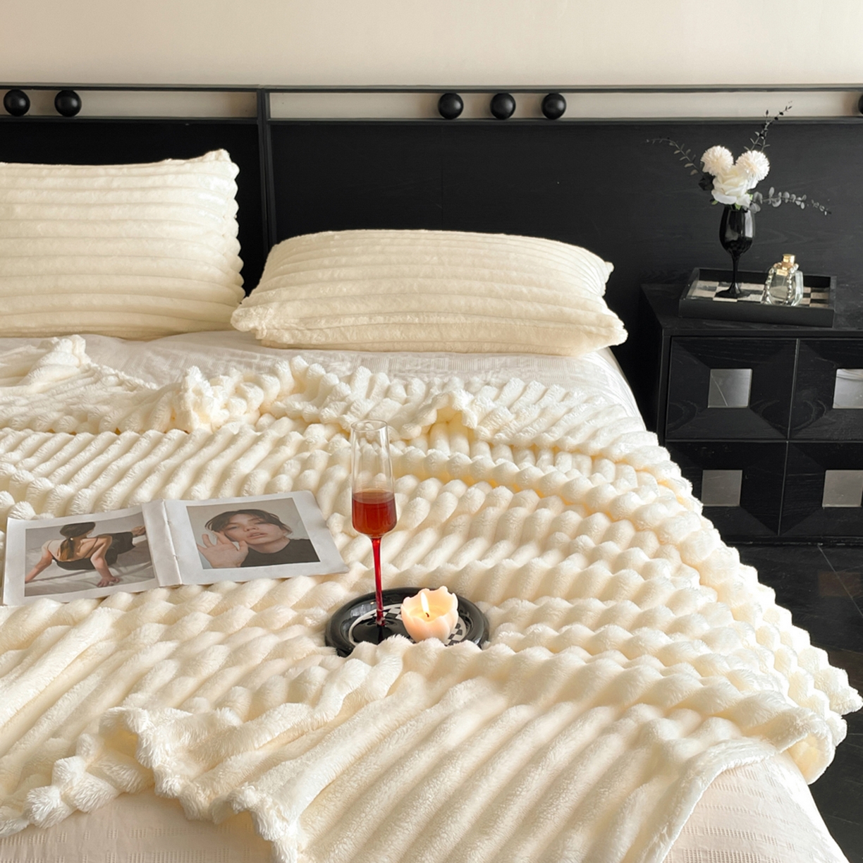 91家纺网 家纺一手货源 找家纺 小叮当家纺仓储工厂店 2025新款230克仿兔绒大抽条毛毯(跨境可供) 抽条-绒毯米白