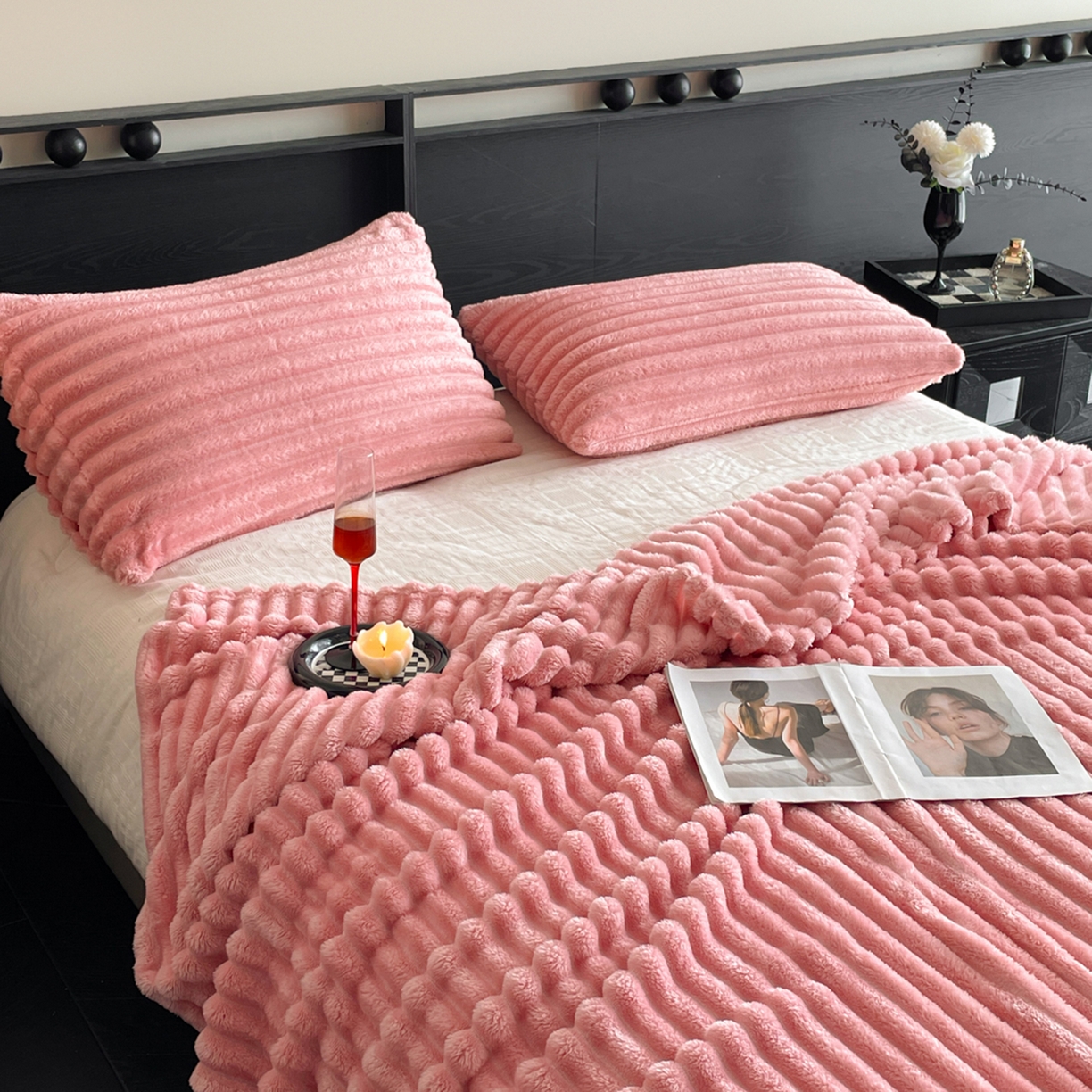 91家纺网 家纺一手货源 找家纺 小叮当家纺仓储工厂店 2025新款230克仿兔绒大抽条毛毯(跨境可供) 抽条-绒毯桃粉