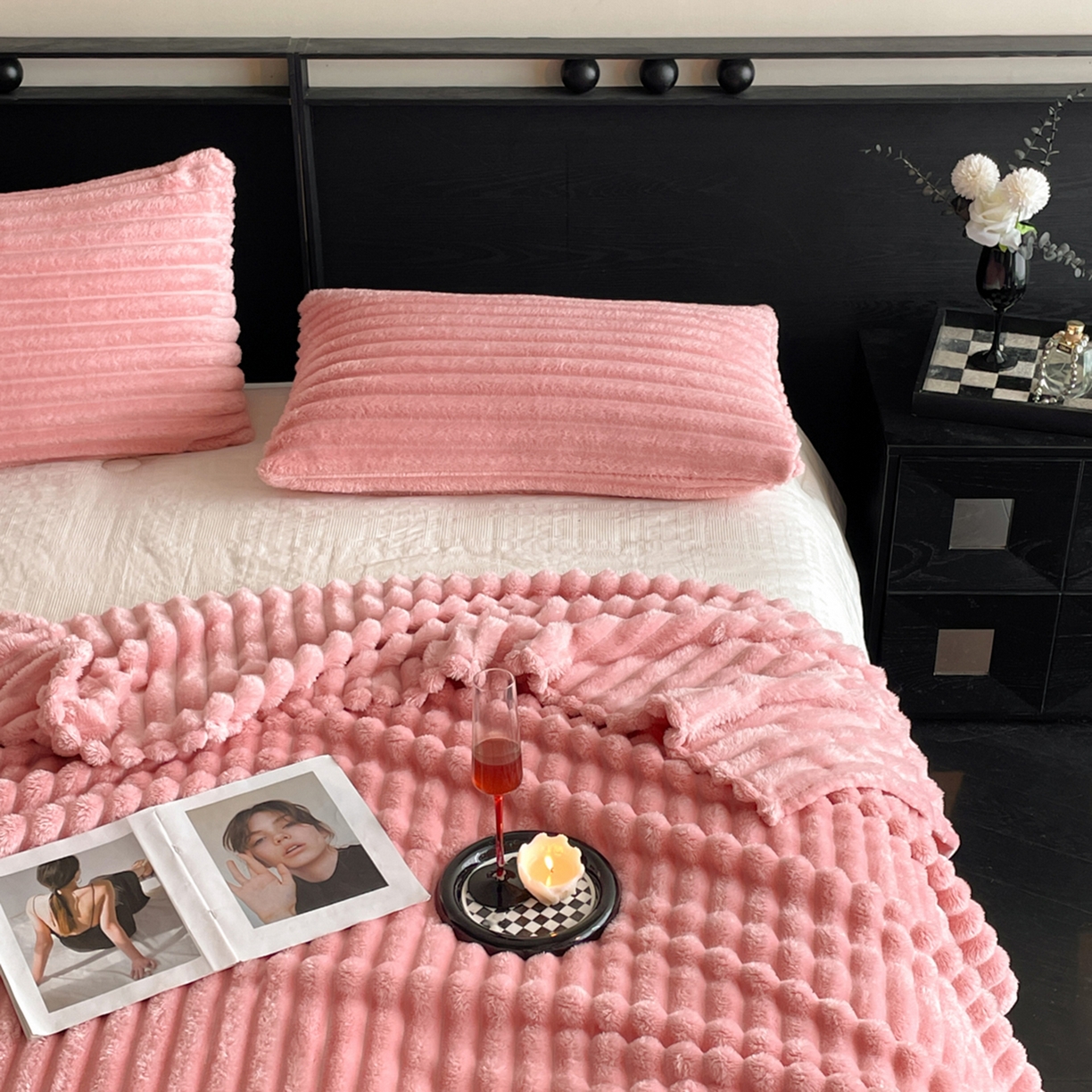 91家纺网 家纺一手货源 找家纺 小叮当家纺仓储工厂店 2025新款230克仿兔绒大抽条毛毯(跨境可供) 抽条-绒毯桃粉