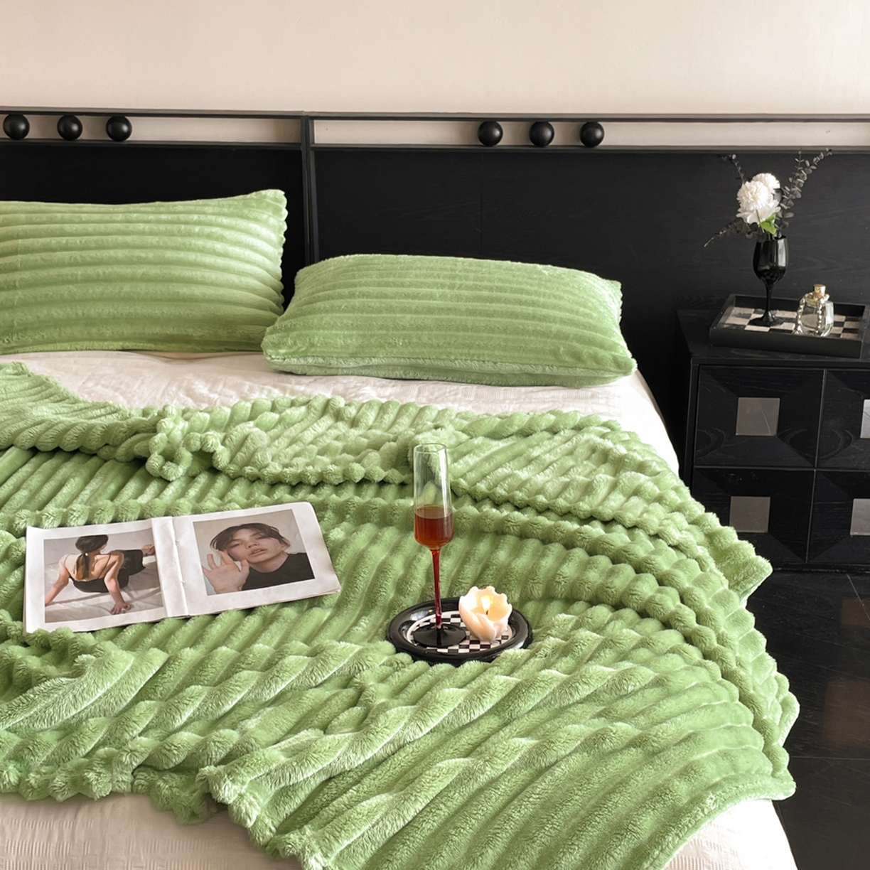 91家纺网 家纺一手货源 找家纺 小叮当家纺仓储工厂店 2025新款230克仿兔绒大抽条毛毯(跨境可供) 抽条-绒毯果绿