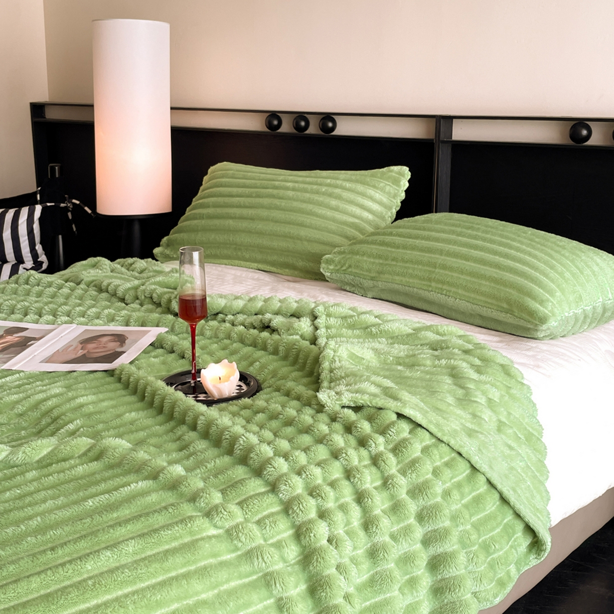 91家纺网 家纺一手货源 找家纺 小叮当家纺仓储工厂店 2025新款230克仿兔绒大抽条毛毯(跨境可供) 抽条-绒毯果绿