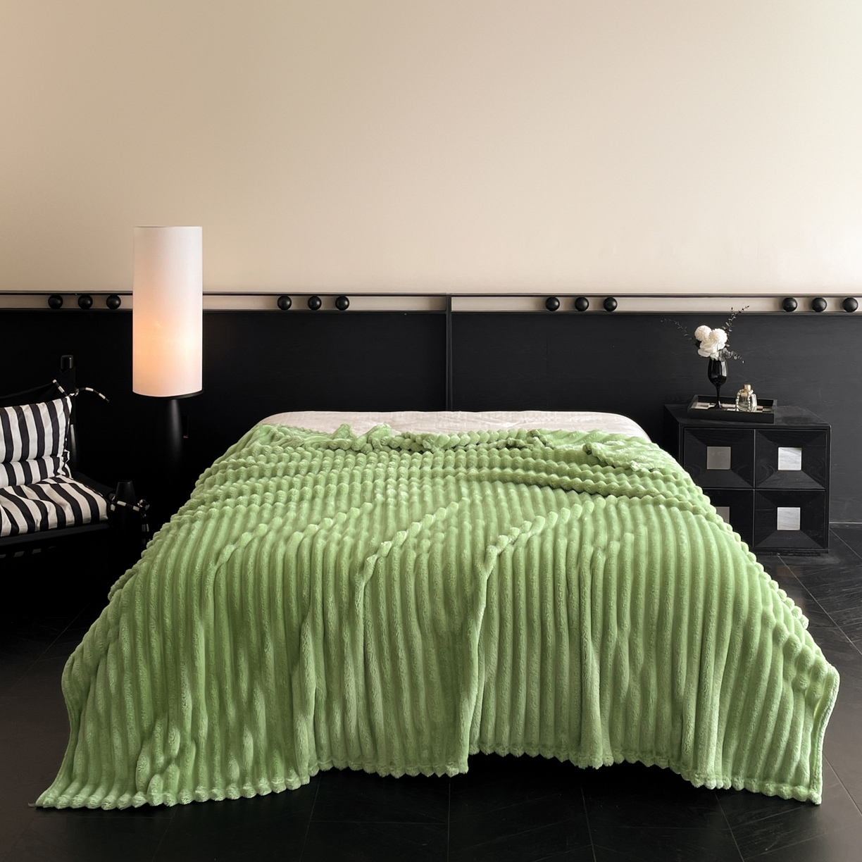 91家纺网 家纺一手货源 找家纺 小叮当家纺仓储工厂店 2025新款230克仿兔绒大抽条毛毯(跨境可供) 抽条-绒毯果绿