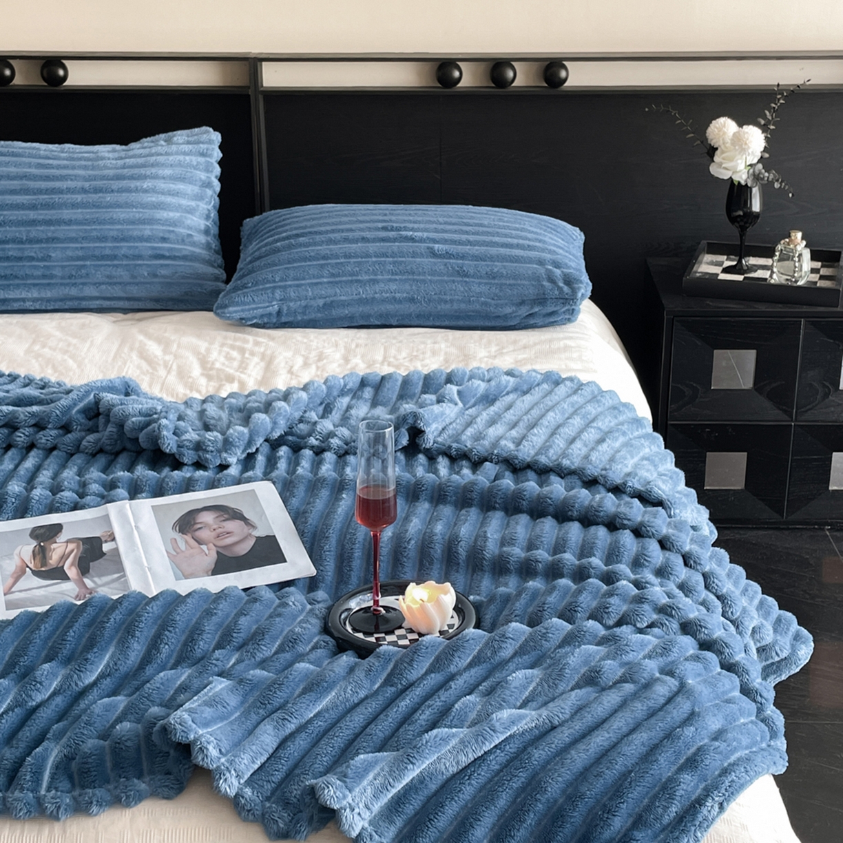 91家纺网 家纺一手货源 找家纺 小叮当家纺仓储工厂店 2025新款230克仿兔绒大抽条毛毯(跨境可供) 抽条-绒毯孔雀蓝