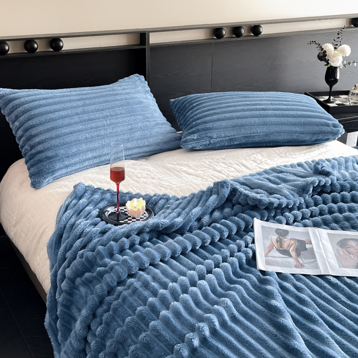 91家纺网 家纺一手货源 找家纺 小叮当家纺仓储工厂店 2025新款230克仿兔绒大抽条毛毯(跨境可供) 抽条-绒毯孔雀蓝