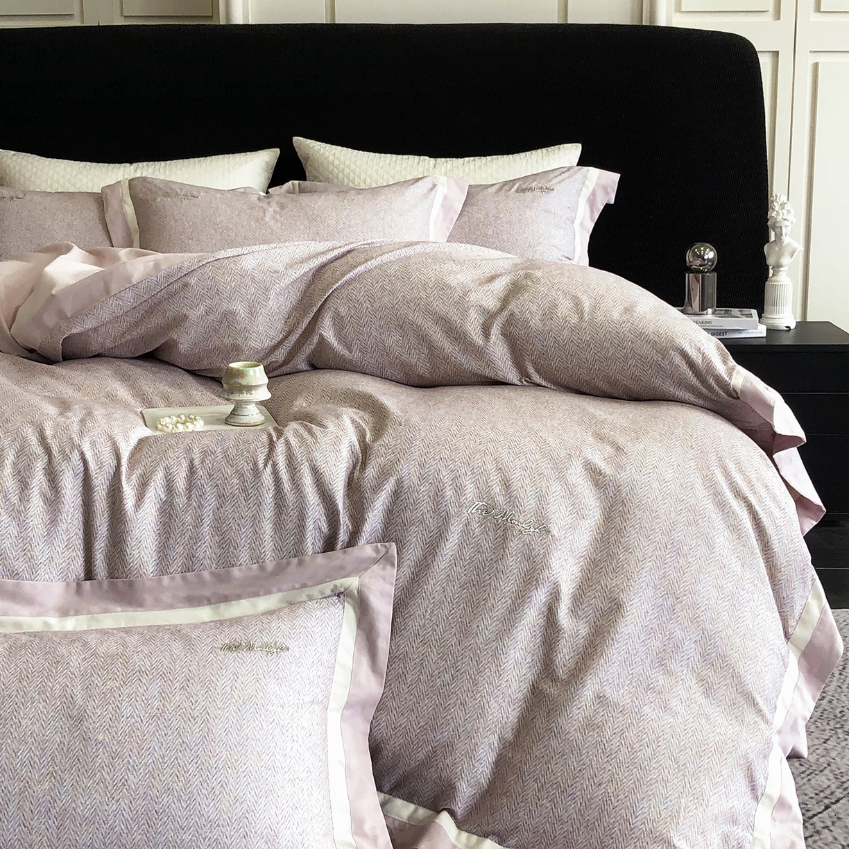 91家纺网 家纺一手货源 找家纺 （总）佳汐蓝家纺 2025新款全棉60支磨毛肌理纹撞色拼边四件套-瑶雅系列