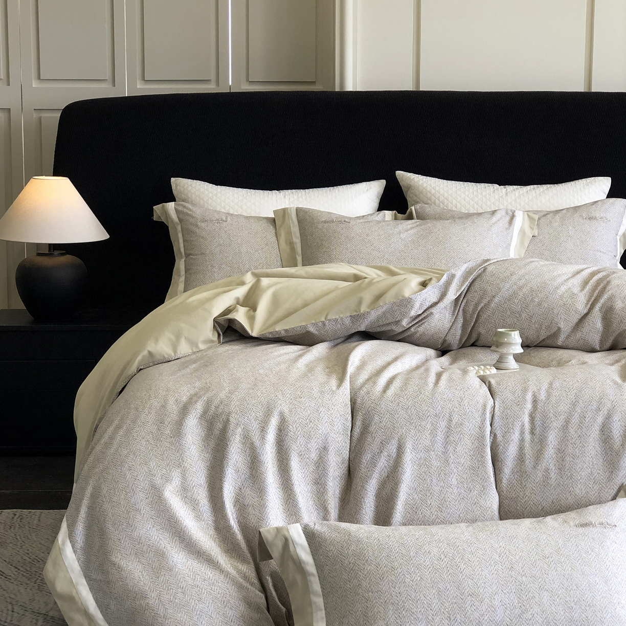 91家纺网 家纺一手货源 找家纺 佳汐蓝家纺 2025新款全棉60支磨毛肌理纹撞色拼边四件套-瑶雅系列 瑶雅-绿