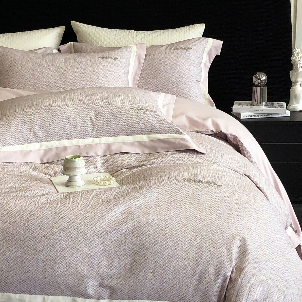 91家纺网 家纺一手货源 找家纺 佳汐蓝家纺 2025新款全棉60支磨毛肌理纹撞色拼边四件套-瑶雅系列 瑶雅-粉