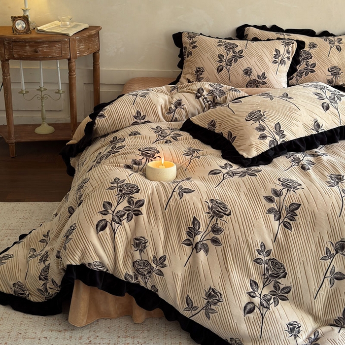 91家纺网 家纺一手货源 找家纺 （总）野合家纺 2025新款加厚雕花牛奶绒床盖款四件套