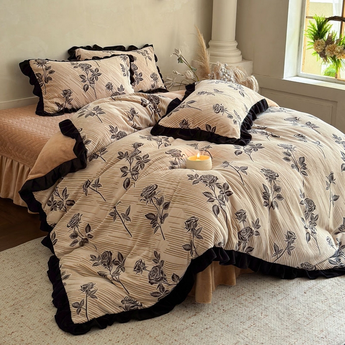 91家纺网 家纺一手货源 找家纺 （总）野合家纺 2025新款加厚雕花牛奶绒床盖款四件套