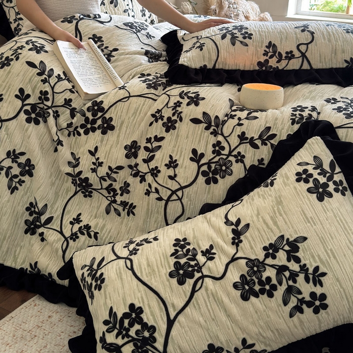 91家纺网 家纺一手货源 找家纺 野合家纺 2025新款加厚雕花牛奶绒床盖款四件套 叶语悠然-绿