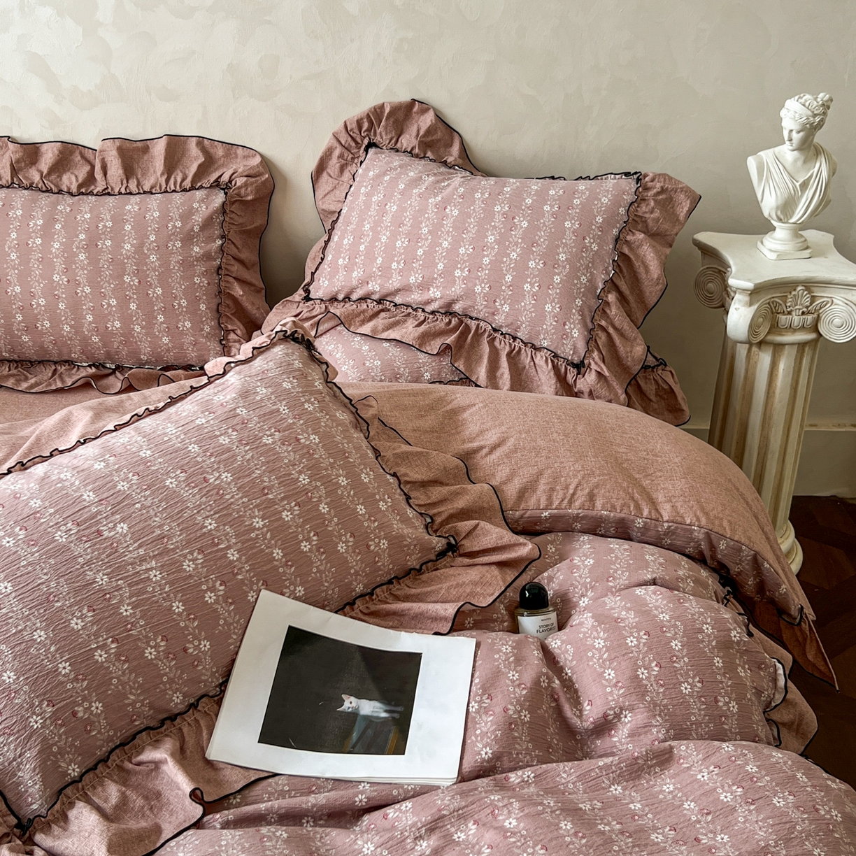 91家纺网 家纺一手货源 找家纺 乐沐家纺 2025新款A类高克重亚麻复古风原麻棉麻系列四件套 嫣然