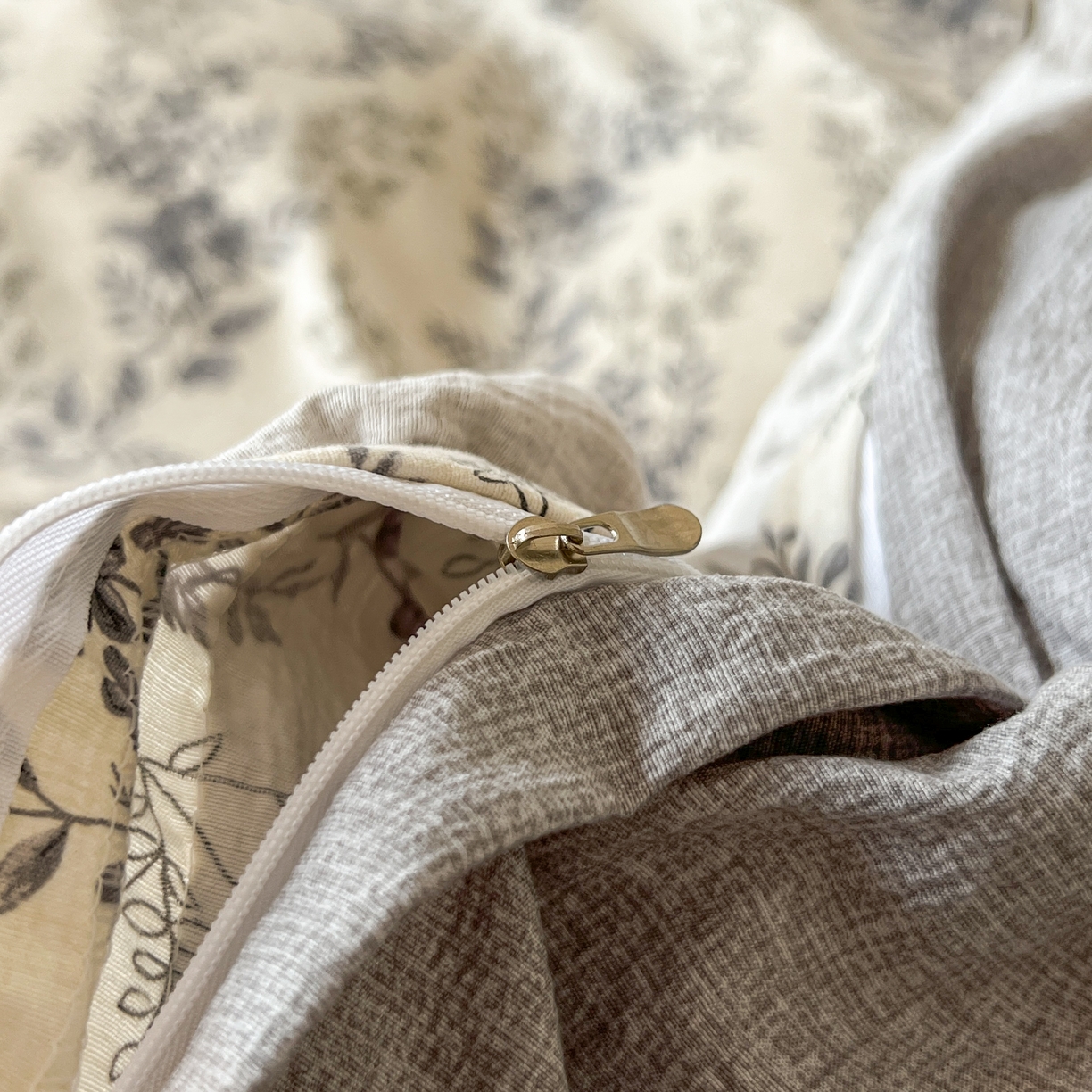 91家纺网 家纺一手货源 找家纺 乐沐家纺 2025新款A类高克重亚麻复古风原麻棉麻系列四件套 清曲