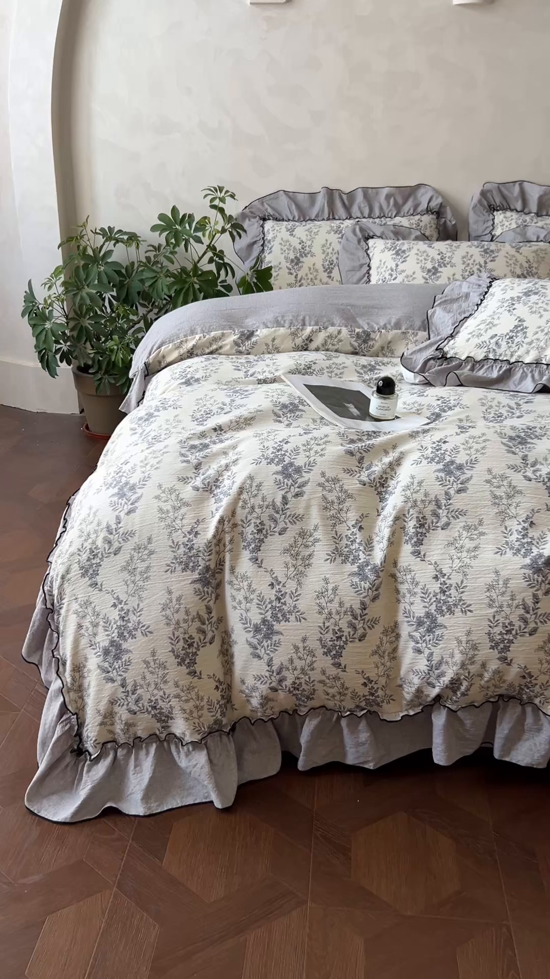 91家纺网 家纺一手货源 找家纺 乐沐家纺 2025新款A类高克重亚麻复古风原麻棉麻系列四件套 清曲