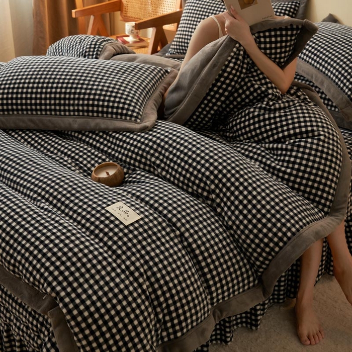 91家纺网 家纺一手货源 找家纺 （总）茉保家纺 2025新款无印风款牛奶绒床盖四件套