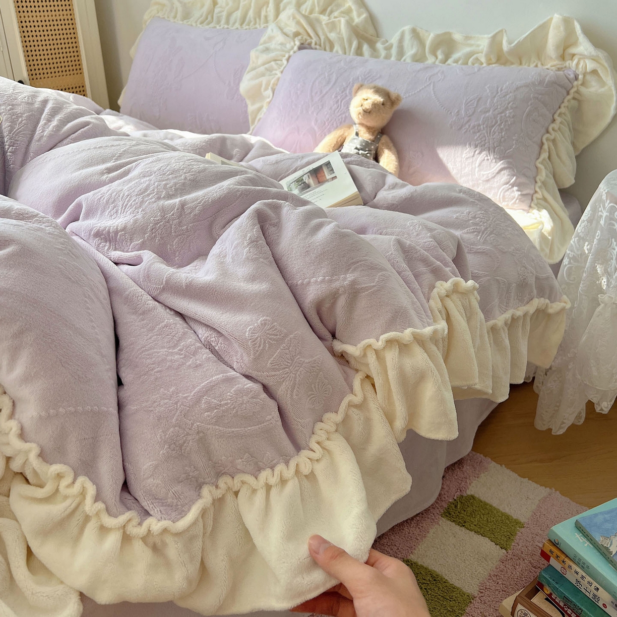 六巷胡同 2025新款法式立体雕花南法庄园A类210g全消光牛奶绒四件套 南法庄园-紫