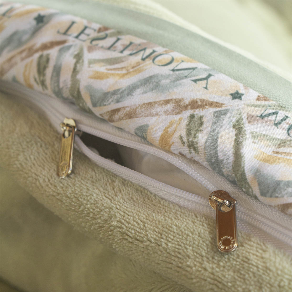 91家纺网 家纺一手货源 找家纺 绒梦里 2025新款高克重全消光工艺款高定云绒牛奶绒四件套云柔秘境 云柔秘境-绿