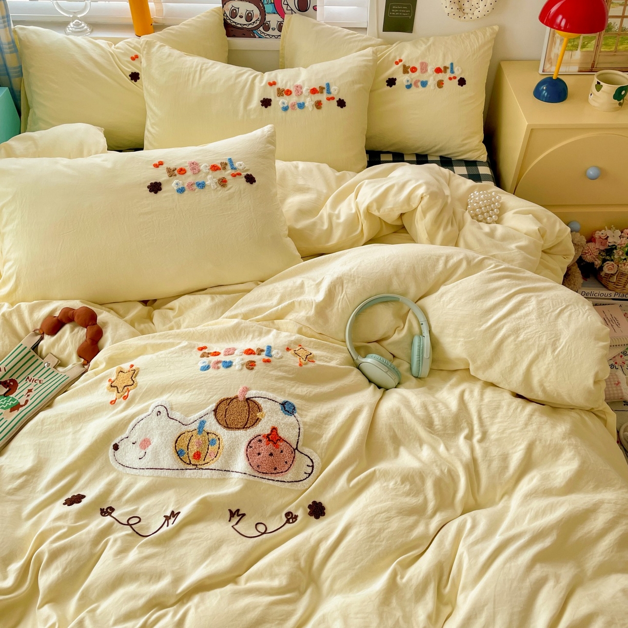 91家纺网 家纺一手货源 找家纺 凯洛奇 2025新款趴趴熊毛巾绣四件套（提供买家秀） 趴趴熊-芥末黄