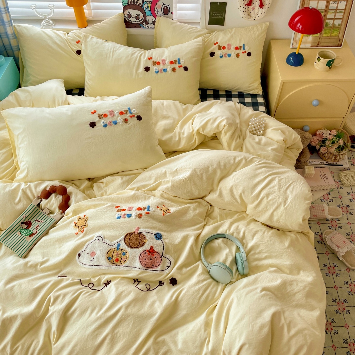 91家纺网 家纺一手货源 找家纺 凯洛奇 2025新款趴趴熊毛巾绣四件套（提供买家秀） 趴趴熊-芥末黄