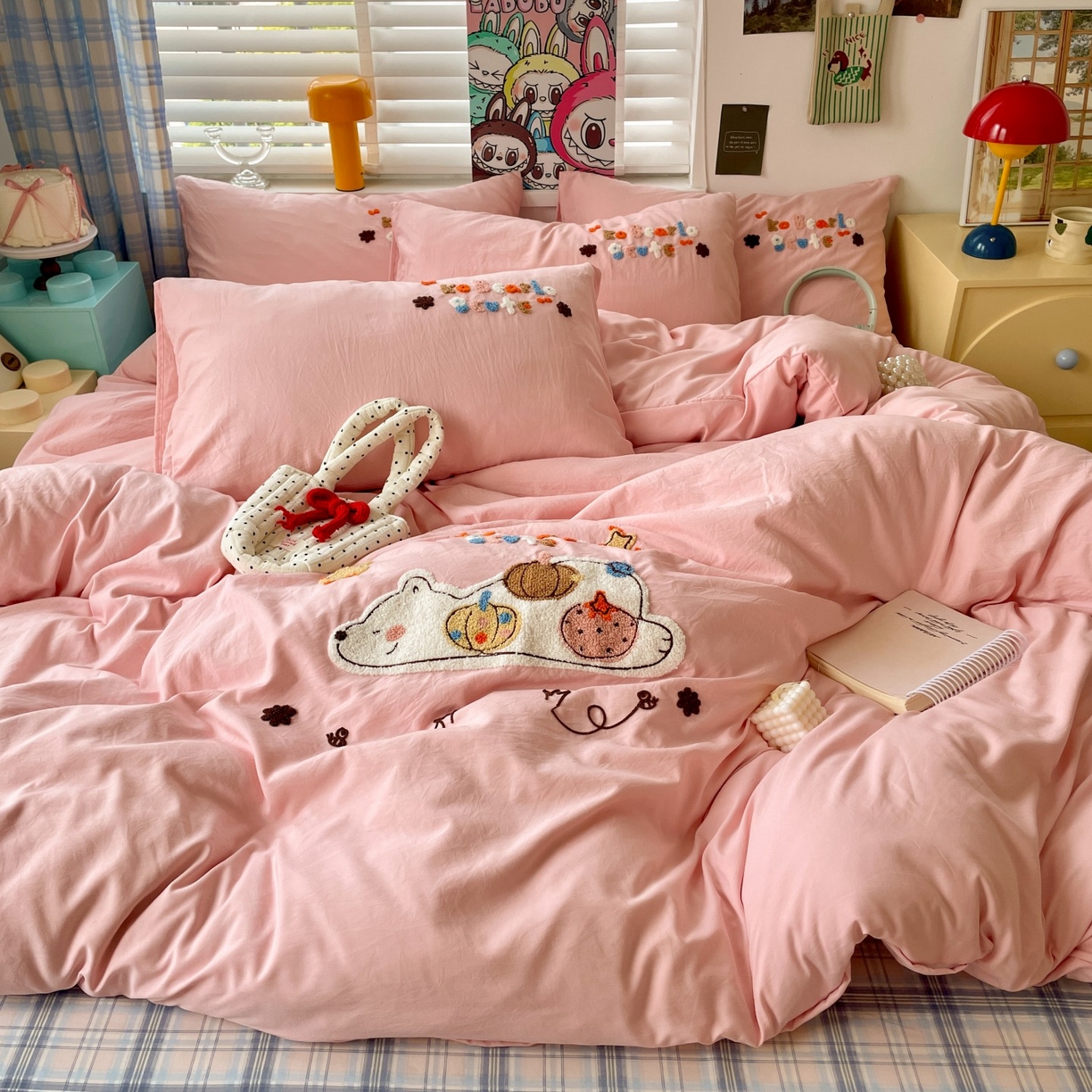 91家纺网 家纺一手货源 找家纺 凯洛奇 2025新款趴趴熊毛巾绣四件套（提供买家秀） 趴趴熊-粉嘟嘟