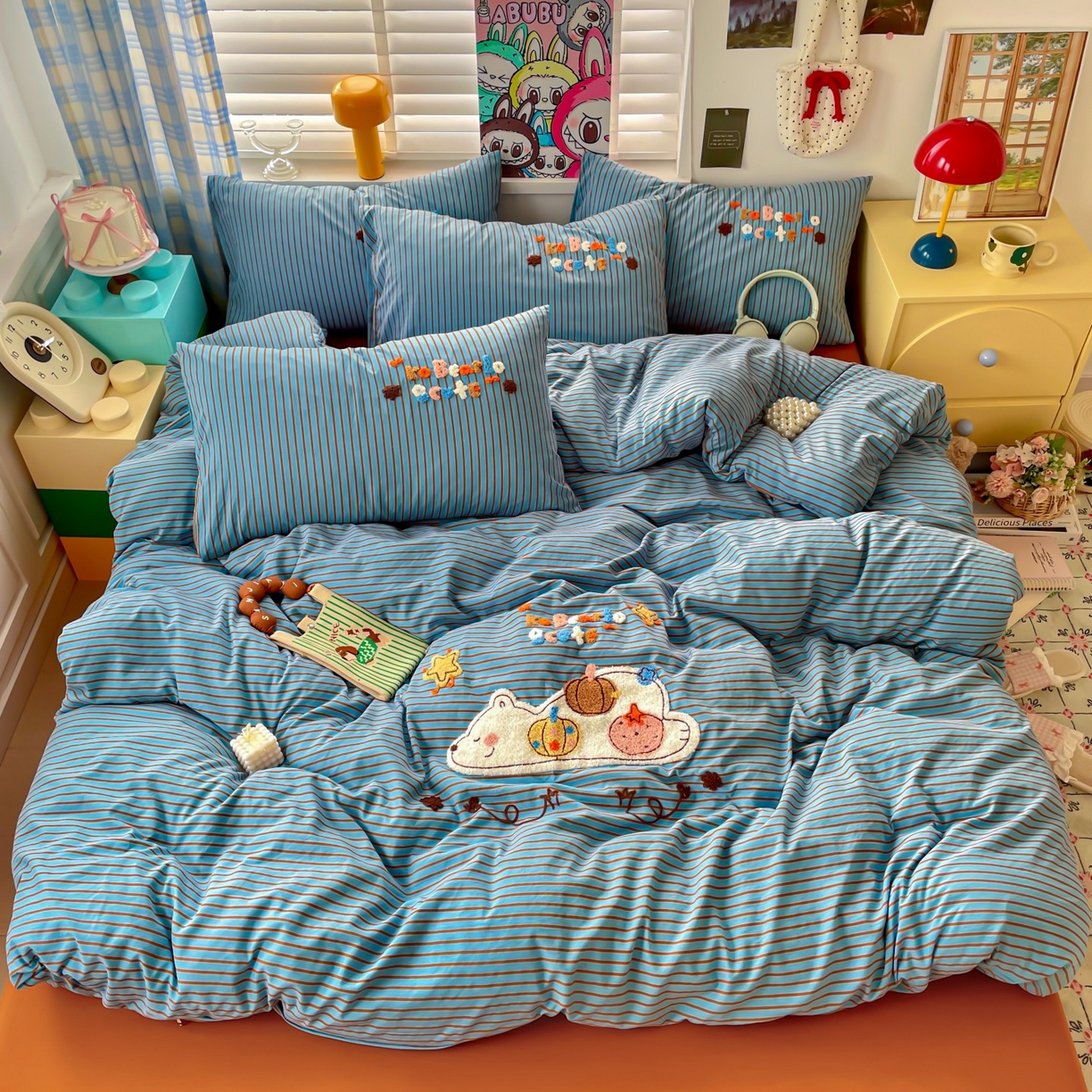 91家纺网 家纺一手货源 找家纺 凯洛奇 2025新款趴趴熊毛巾绣四件套（提供买家秀） 趴趴熊-蓝条条