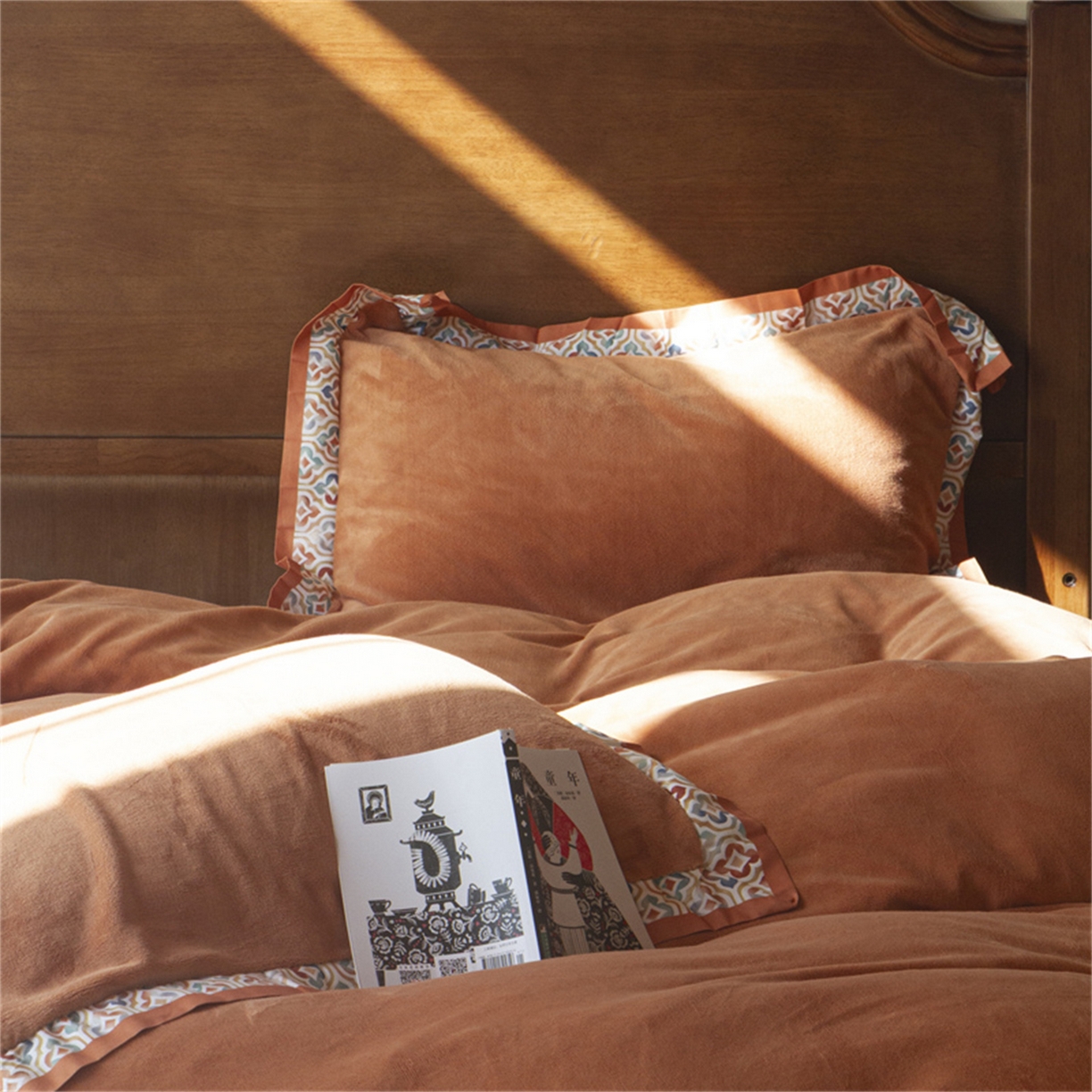 91家纺网 家纺一手货源 找家纺 绒梦里 2025新款高克重全消光工艺款高定云绒牛奶绒四件套云柔秘境 云柔秘境-暖橙