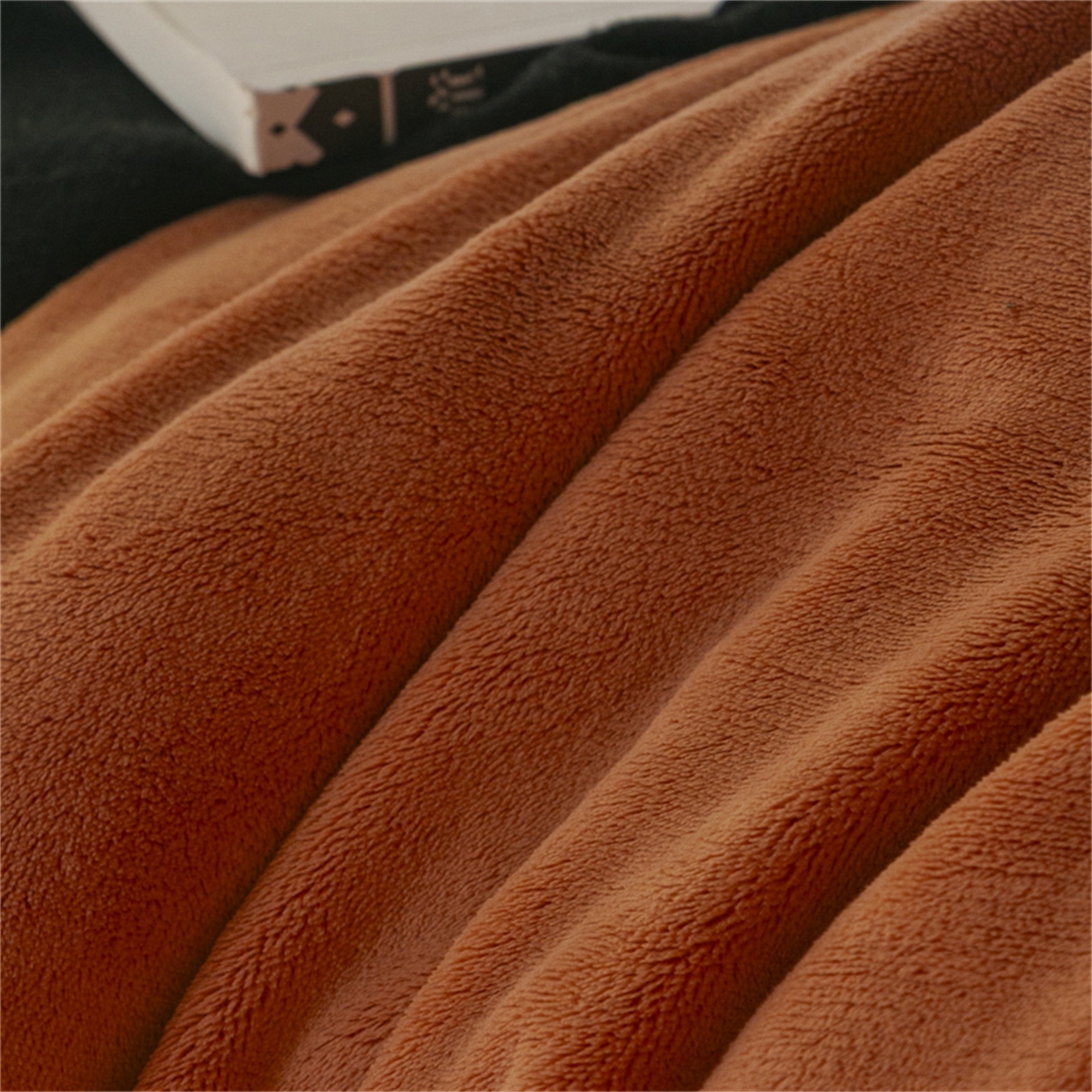 91家纺网 家纺一手货源 找家纺 绒梦里 2025新款高克重全消光工艺款高定云绒牛奶绒四件套云柔秘境 云柔秘境-暖橙