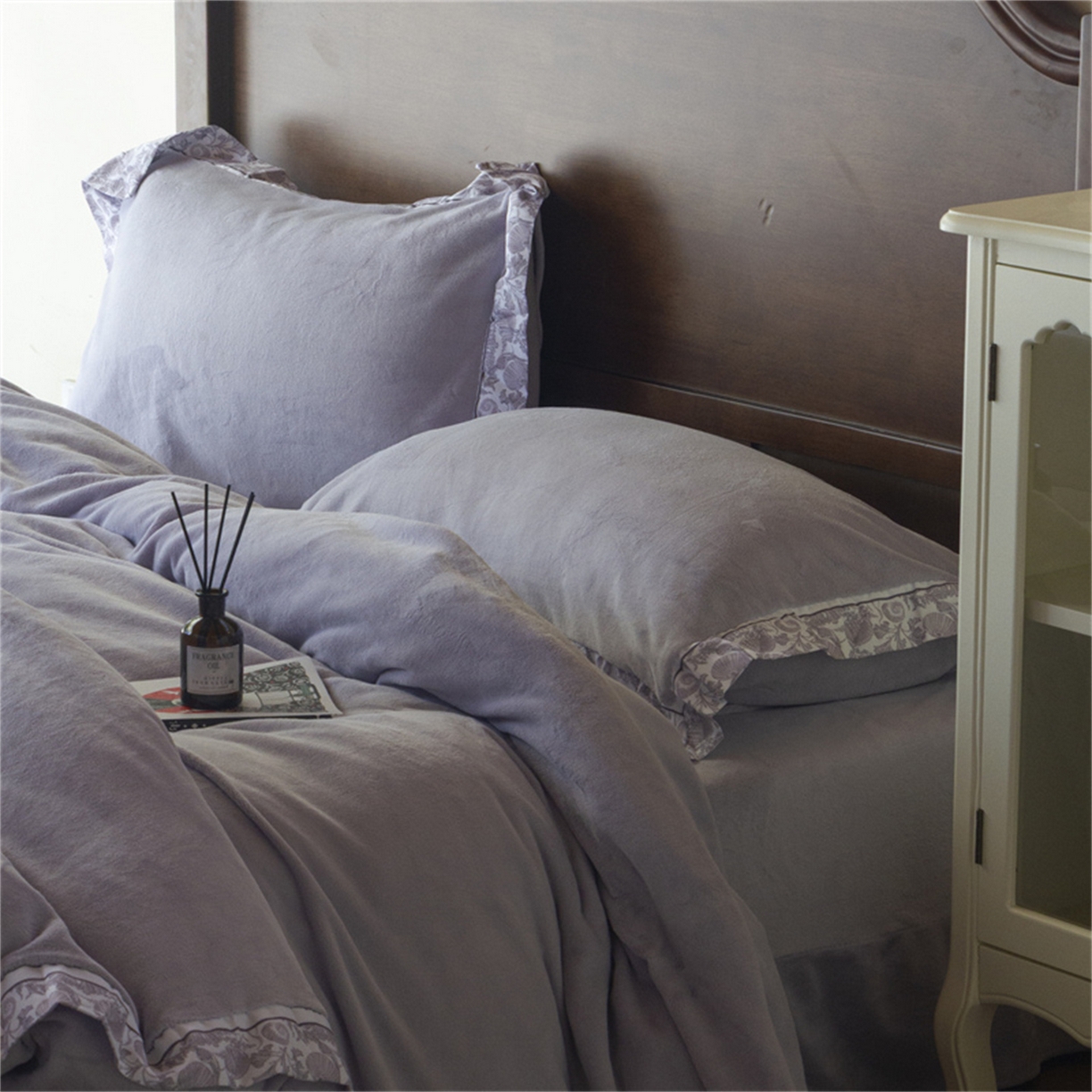 91家纺网 家纺一手货源 找家纺 绒梦里 2025新款高克重全消光工艺款高定云绒牛奶绒四件套云柔秘境 云柔秘境-紫