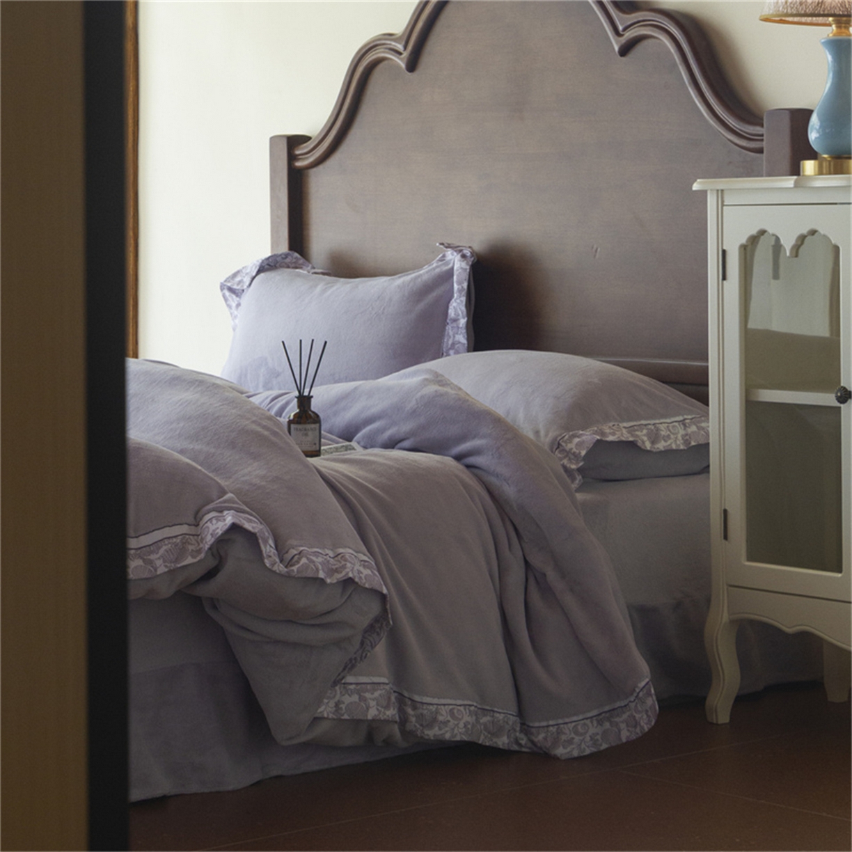 91家纺网 家纺一手货源 找家纺 绒梦里 2025新款高克重全消光工艺款高定云绒牛奶绒四件套云柔秘境 云柔秘境-紫