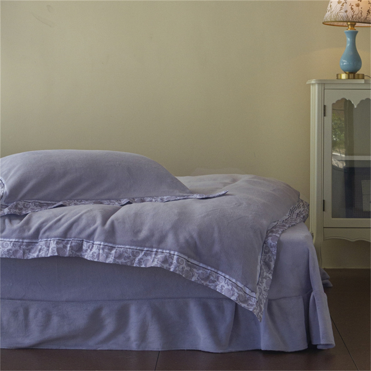 91家纺网 家纺一手货源 找家纺 绒梦里 2025新款高克重全消光工艺款高定云绒牛奶绒四件套云柔秘境 云柔秘境-紫