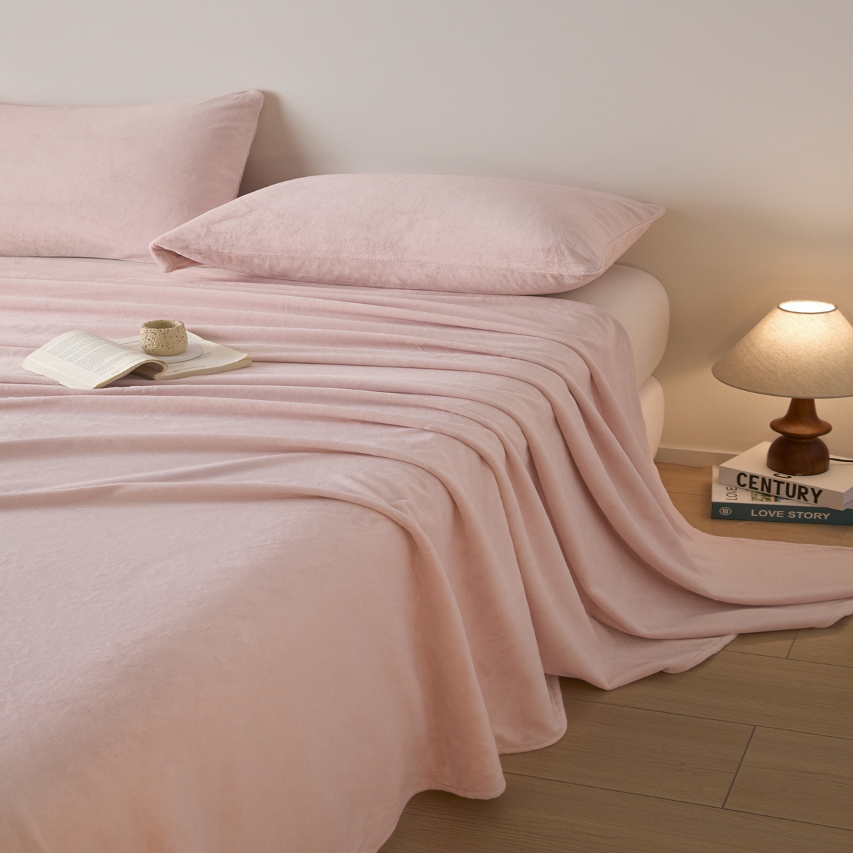 91家纺网 家纺一手货源 找家纺 小叮当家纺仓储工厂店 2025新款牛奶绒简约纯色单床单 床单单件 桃粉-cd