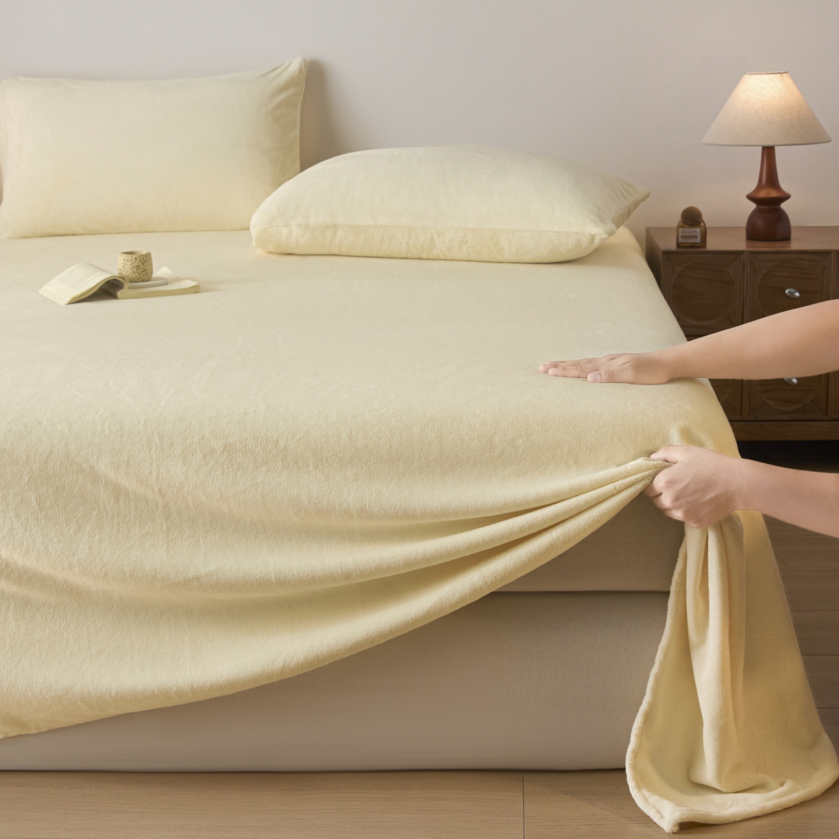 91家纺网 家纺一手货源 找家纺 小叮当家纺仓储工厂店 2025新款牛奶绒简约纯色单床单 床单单件 奶昔黄-cd
