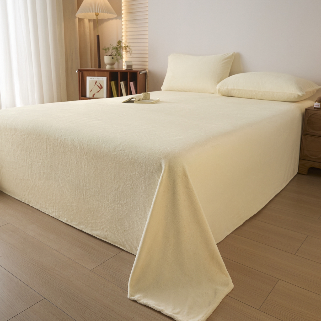 91家纺网 家纺一手货源 找家纺 小叮当家纺仓储工厂店 2025新款牛奶绒简约纯色单床单 床单单件 奶昔黄-cd
