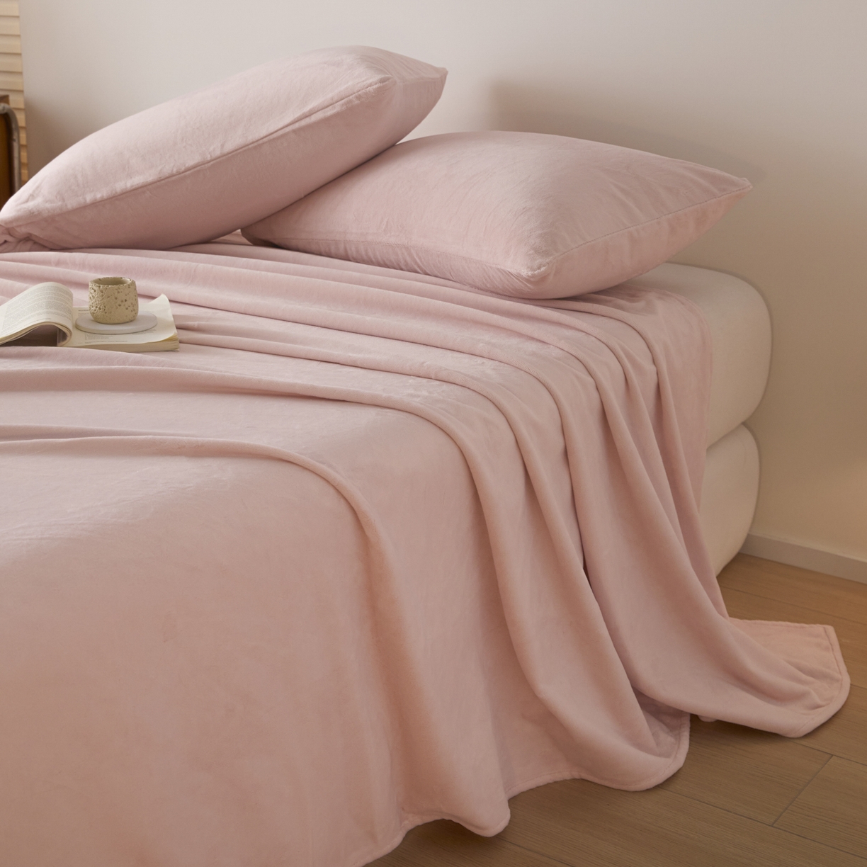 91家纺网 家纺一手货源 找家纺 小叮当家纺仓储工厂店 2025新款牛奶绒简约纯色单床单 床单单件 桃粉-cd