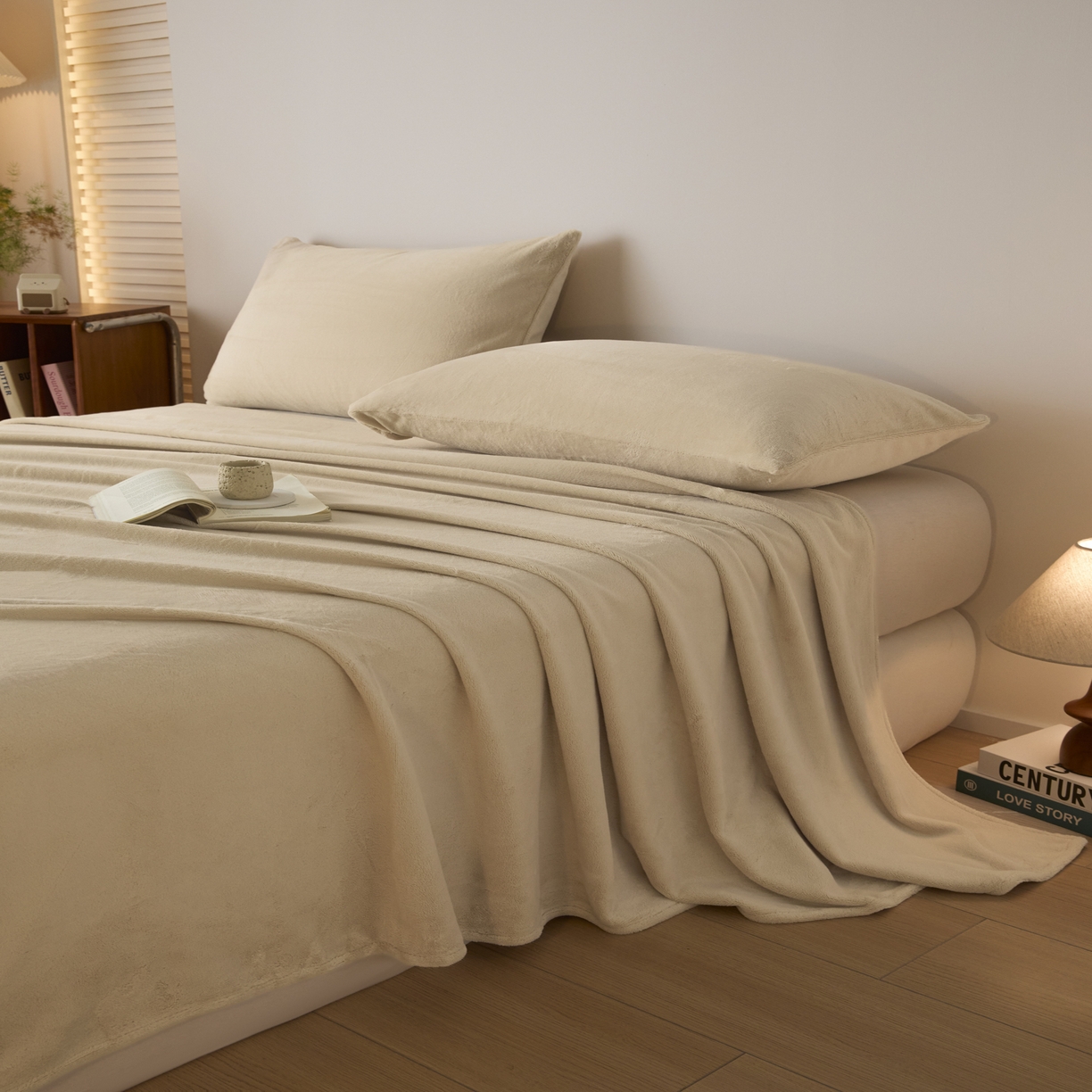 91家纺网 家纺一手货源 找家纺 小叮当家纺仓储工厂店 2025新款牛奶绒简约纯色单床单 床单单件 米杏-cd