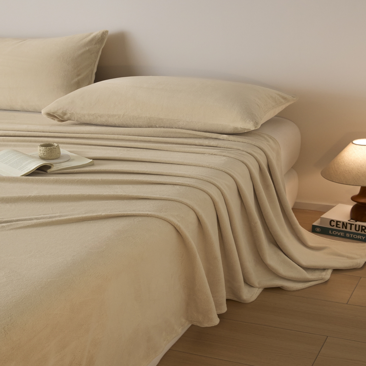 91家纺网 家纺一手货源 找家纺 小叮当家纺仓储工厂店 2025新款牛奶绒简约纯色单床单 床单单件 米杏-cd