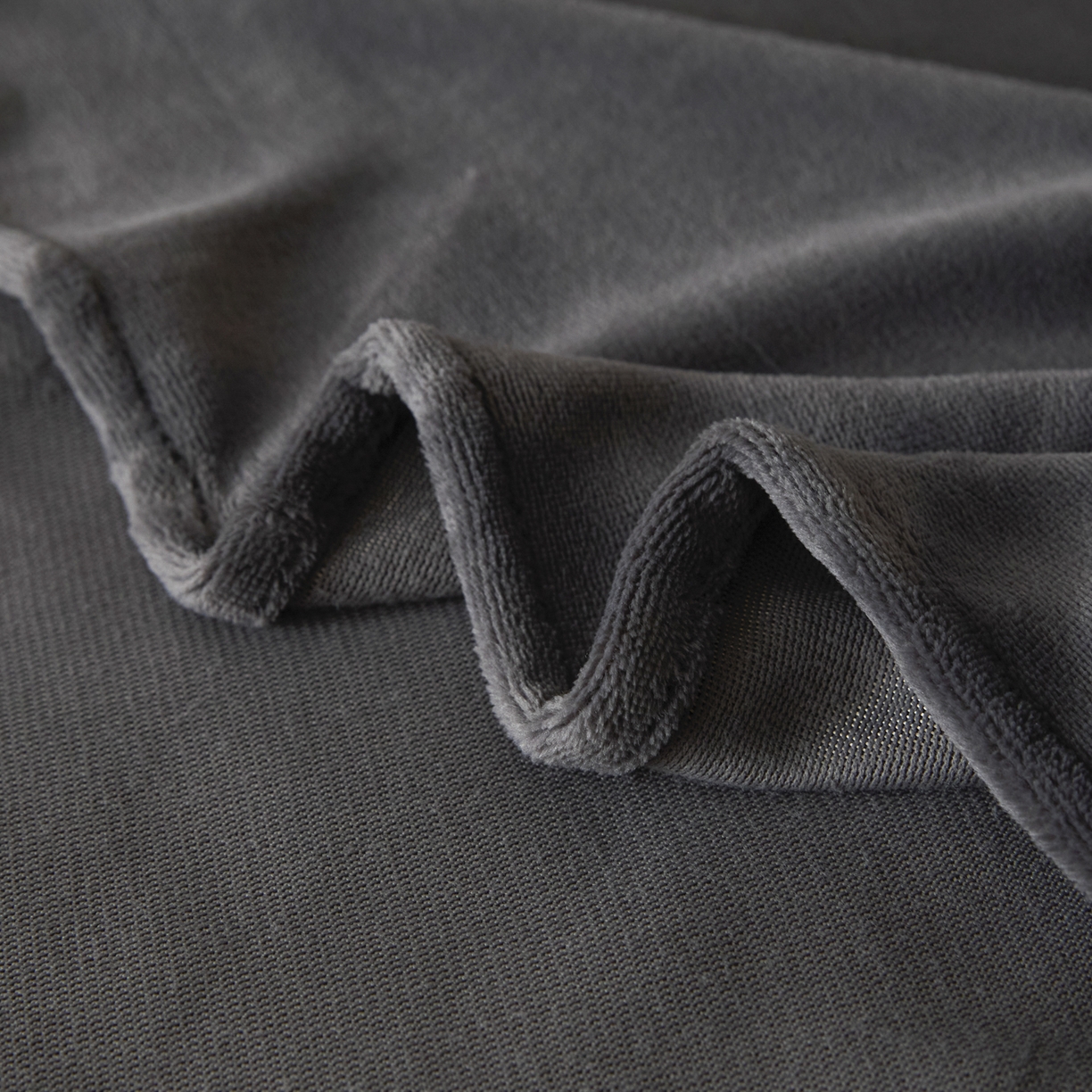 91家纺网 家纺一手货源 找家纺 小叮当家纺仓储工厂店 2025新款牛奶绒简约纯色单床单 床单单件 深灰-cd