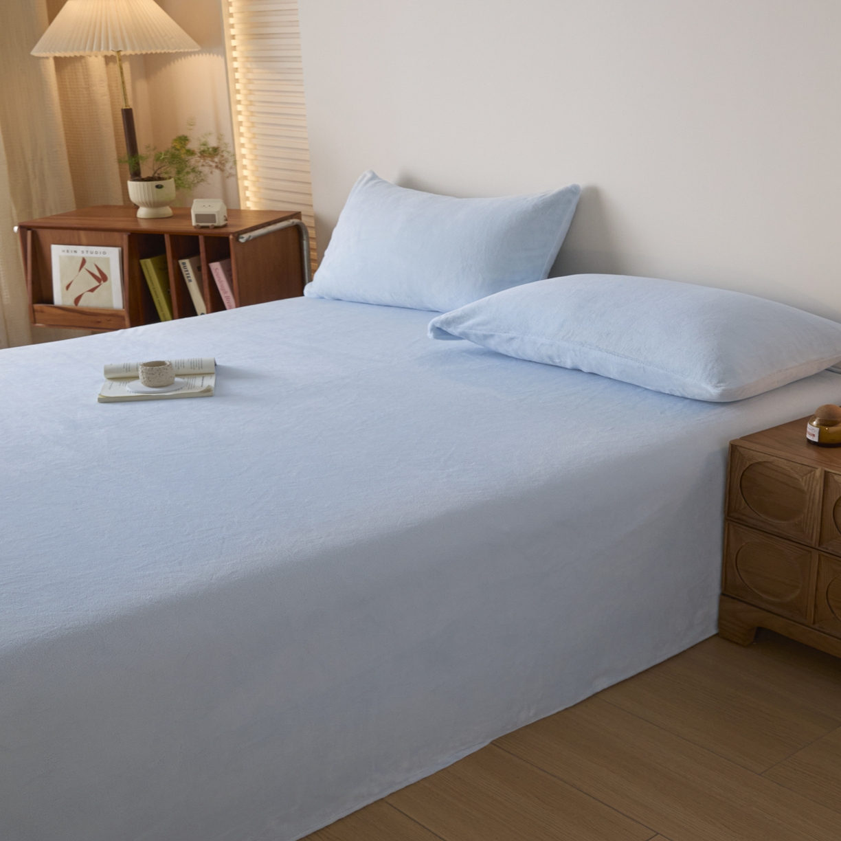 91家纺网 家纺一手货源 找家纺 小叮当家纺仓储工厂店 2025新款牛奶绒简约纯色单床单 床单单件 奶蓝-cd